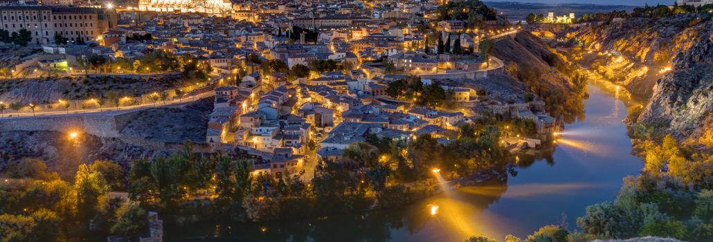 the-old-city-of-toledo-in-spain-PBRXU8Z